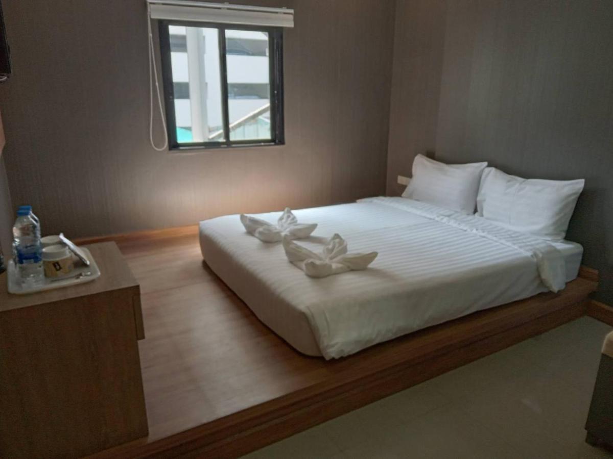 Pratunam19 Hotel Бангкок Екстер'єр фото