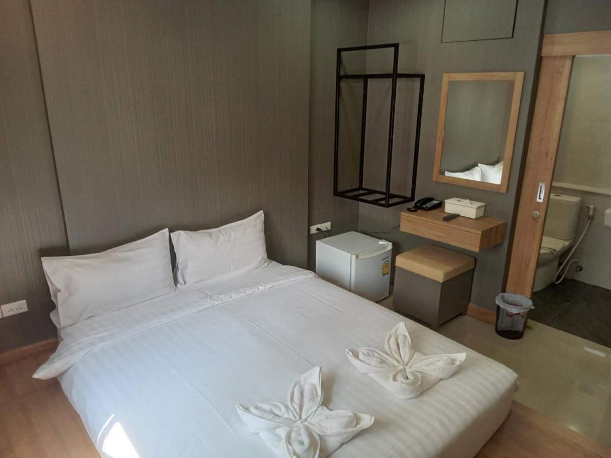 Pratunam19 Hotel Бангкок Екстер'єр фото