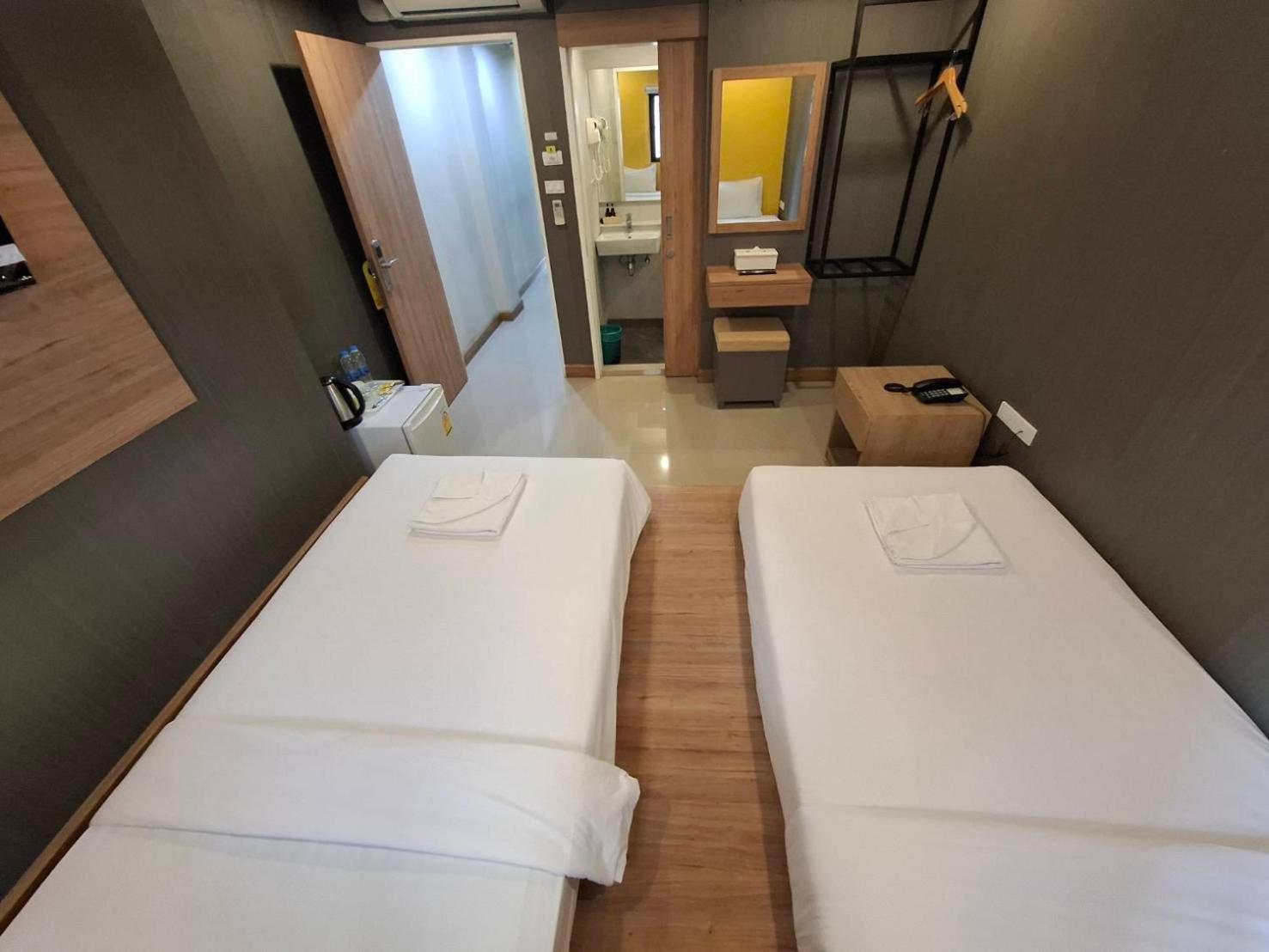 Pratunam19 Hotel Бангкок Екстер'єр фото