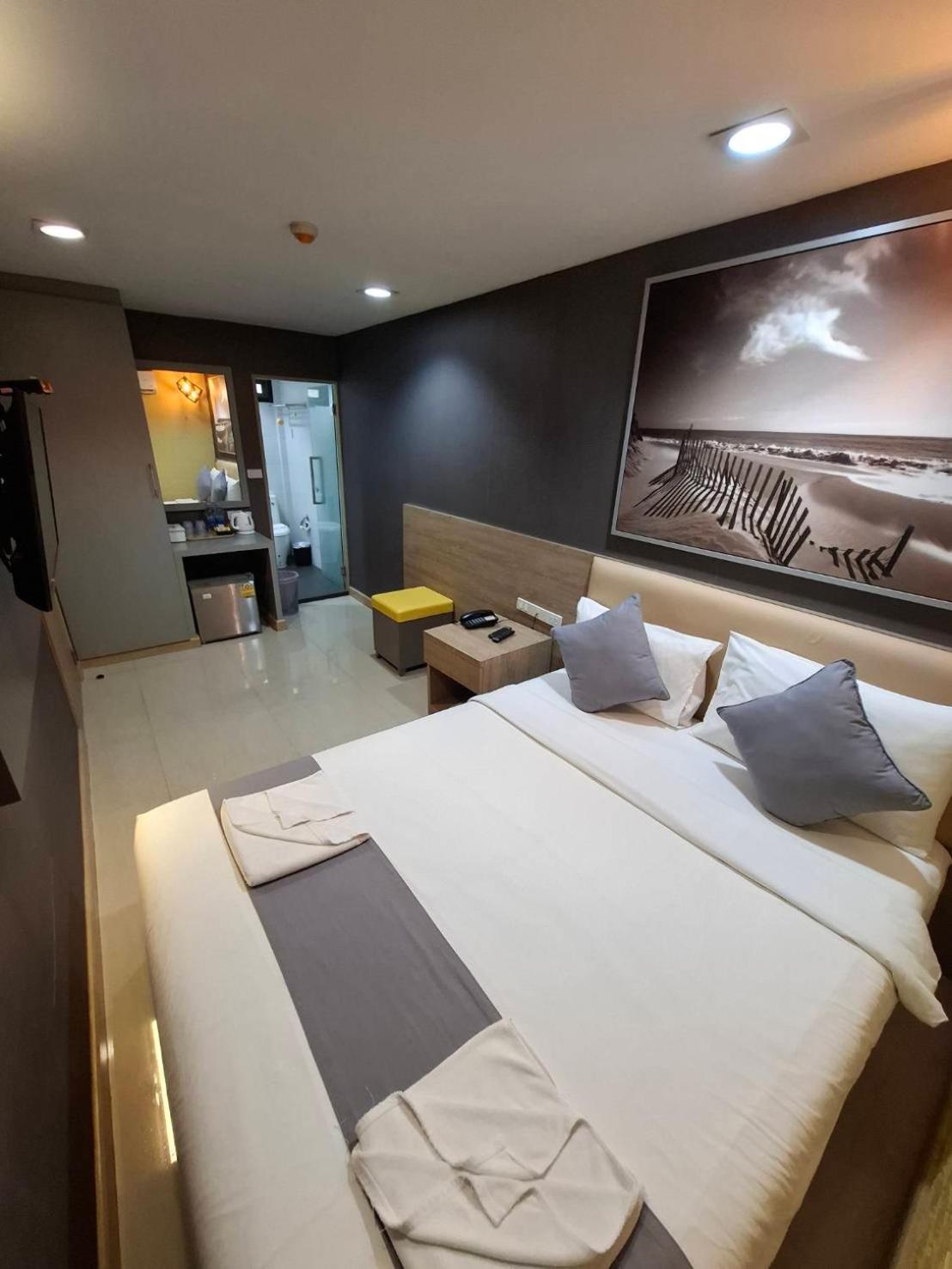 Pratunam19 Hotel Бангкок Екстер'єр фото