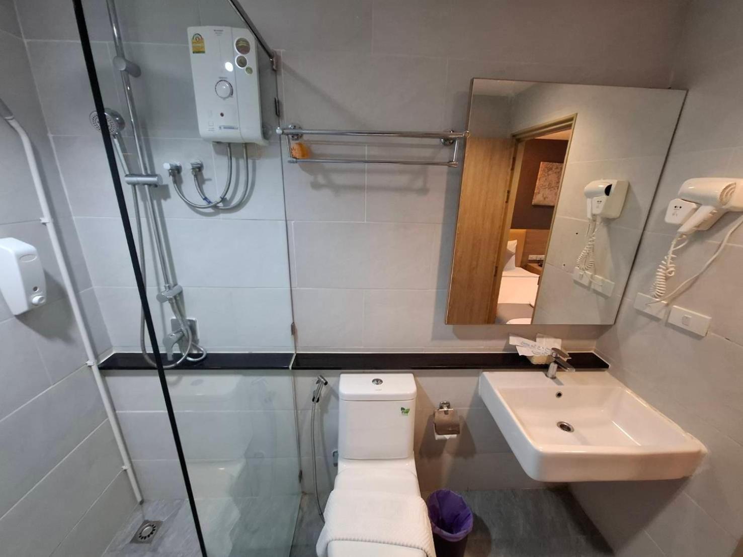 Pratunam19 Hotel Бангкок Екстер'єр фото